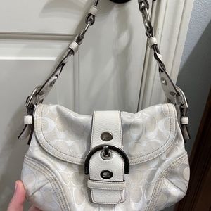 Coach purse for Spring -great condition
